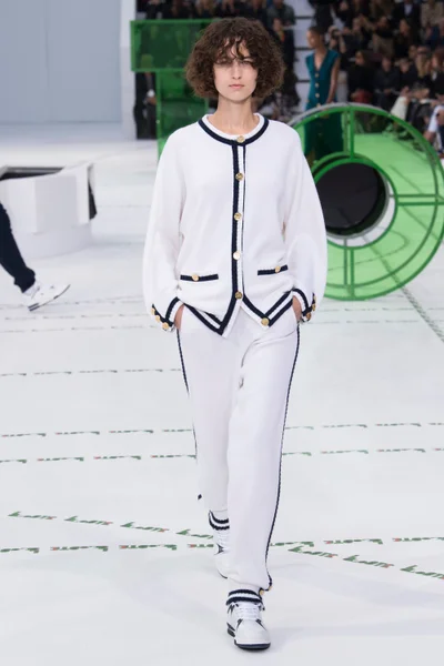 Look 39